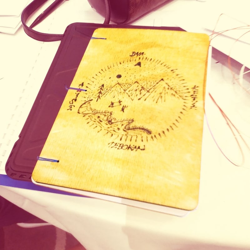 Minimalist wooden notebook design